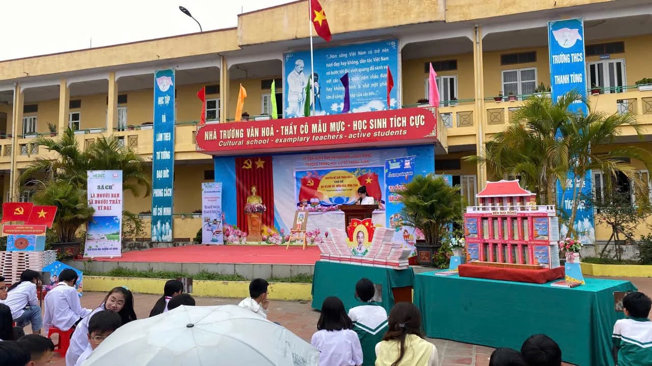 Chuyên đề giới thiệu sách chủ đề “Bác Hồ kính yêu – Mừng Đảng, Mừng Xuân” - Ảnh 2